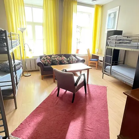 Reval Hostel * Reval