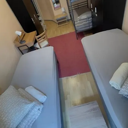 Albergue Reval Hostel *